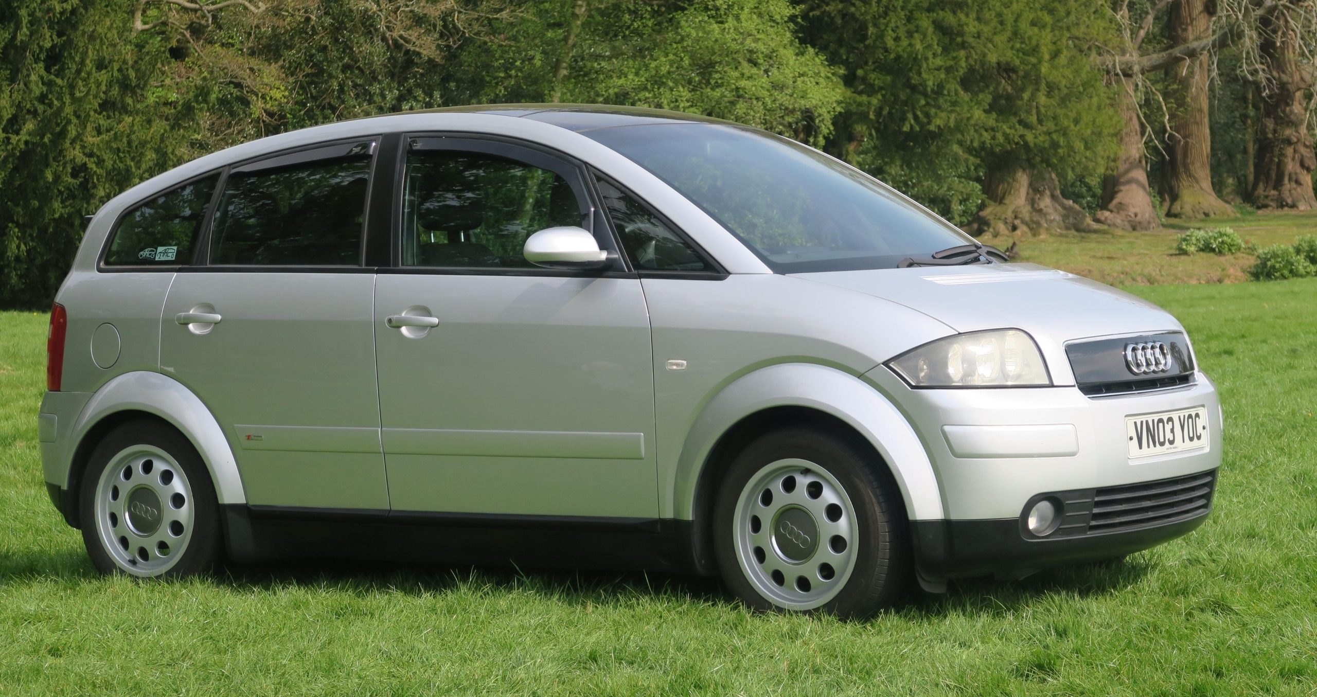 L’Audi A2: l’auto in alluminio troppo innovativa per il mercato