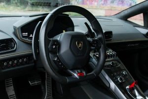 La nascita del marchio Lamborghini: dalla sfida a Ferrari alle supercar
