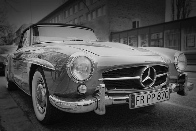 Storia della targa automobilistica: dai primi numeri alle placche moderne